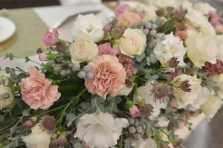 【テーブル装花特集】先輩花嫁さまの結婚式より★会場を華やかに彩るゲストテーブル装花をご紹介♡