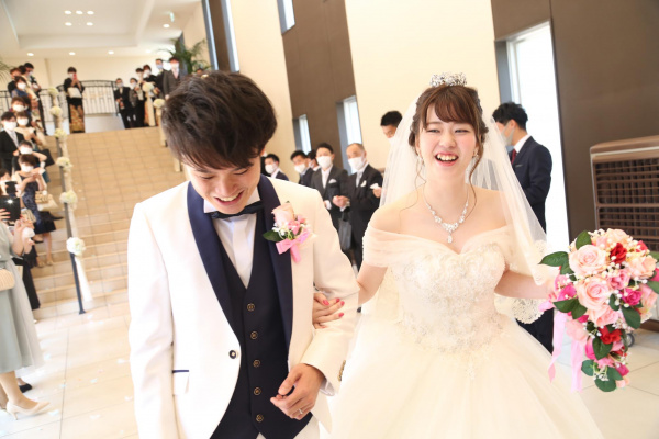 ウェディングレポート テーマは Disney こだわりがたくさん詰まったステキな結婚式 挙式編 スタッフブログ 新潟県長岡市の結婚式場長岡ベルナール 公式 新潟の結婚式 結婚式場