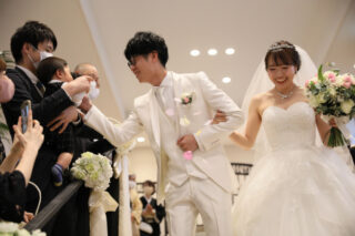 【ウエディングレポート】待ちに待った結婚式！最高な時間をゲストと過ごすためにおふたりらしさを詰め込みました☆