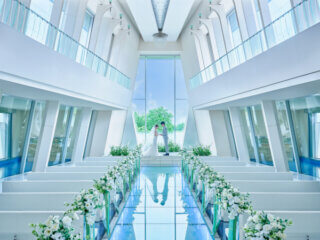 初めての式場見学にもおすすめ◎【最大30万円特典×絶品黒毛和牛試食＆白亜チャペル見学*憧れ花嫁体験フェア*】開催中！